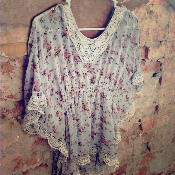 Forever 21 Floral Blouse Size M - Picture 1 of 5